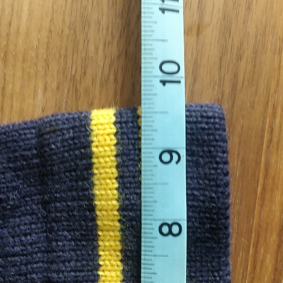 Winter toque - Picture 4 of 4